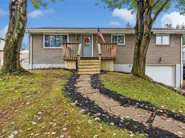 30 Martha Ave, Jeannette, PA 15644