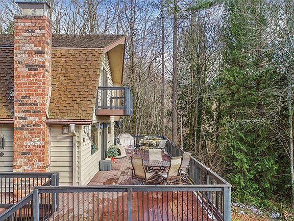 5th image of 8105 Warren Dr NW