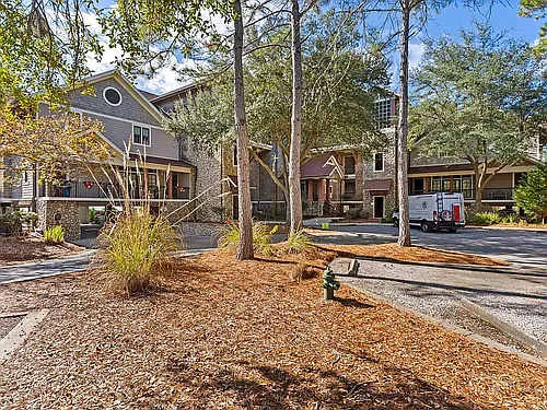1101 Sawgrass Ct Photo 1