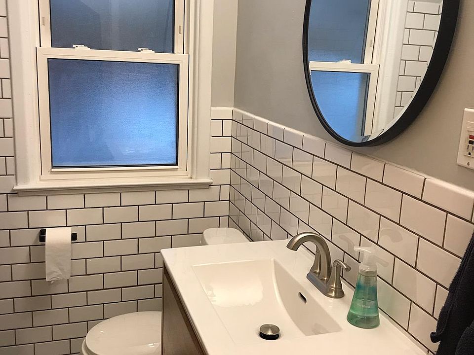2nd image of 15851 Stephens Dr