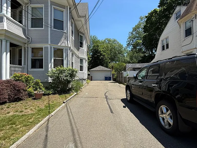 405 Central Ave — Photo 3
