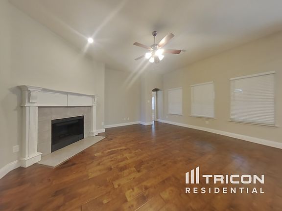 4th image of 3600 Meadowtrail Ln
