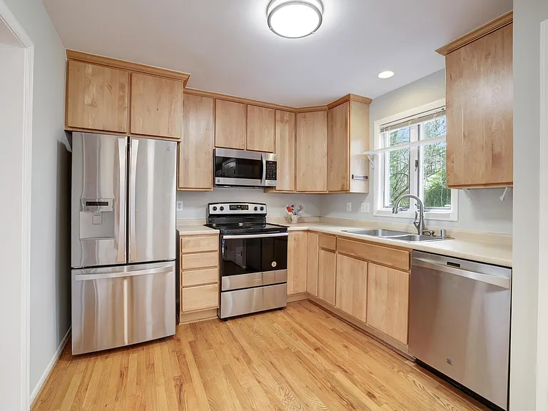 9823 Saint Cloud Ct — Photo 20