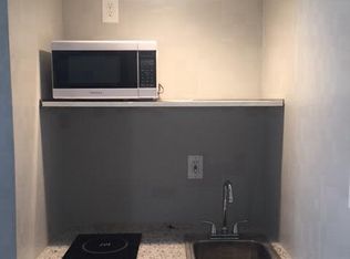 4234 Chestnut St APT 3F, Philadelphia, PA 19104