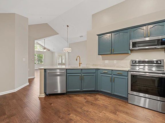 3rd image of 1159 Oak Heights Ln #101