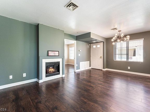2nd image of 4885 S Torrey Pines Dr Unit 202
