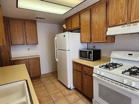 3rd image of 28180 Chula Vista Dr