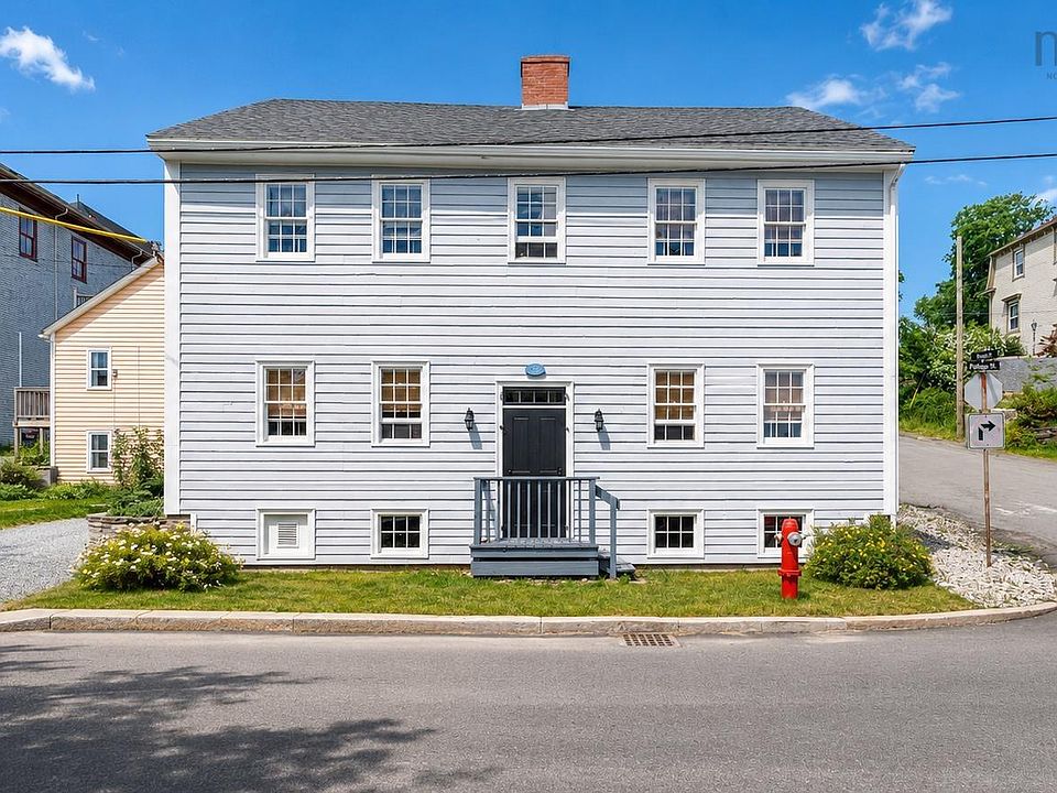 1st image of 137 Pelham St