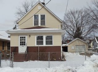 914 Clarke Ave, Waukegan, IL 60085