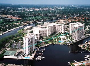 2500 Parkview Dr APT 412, Hallandale, FL 33009