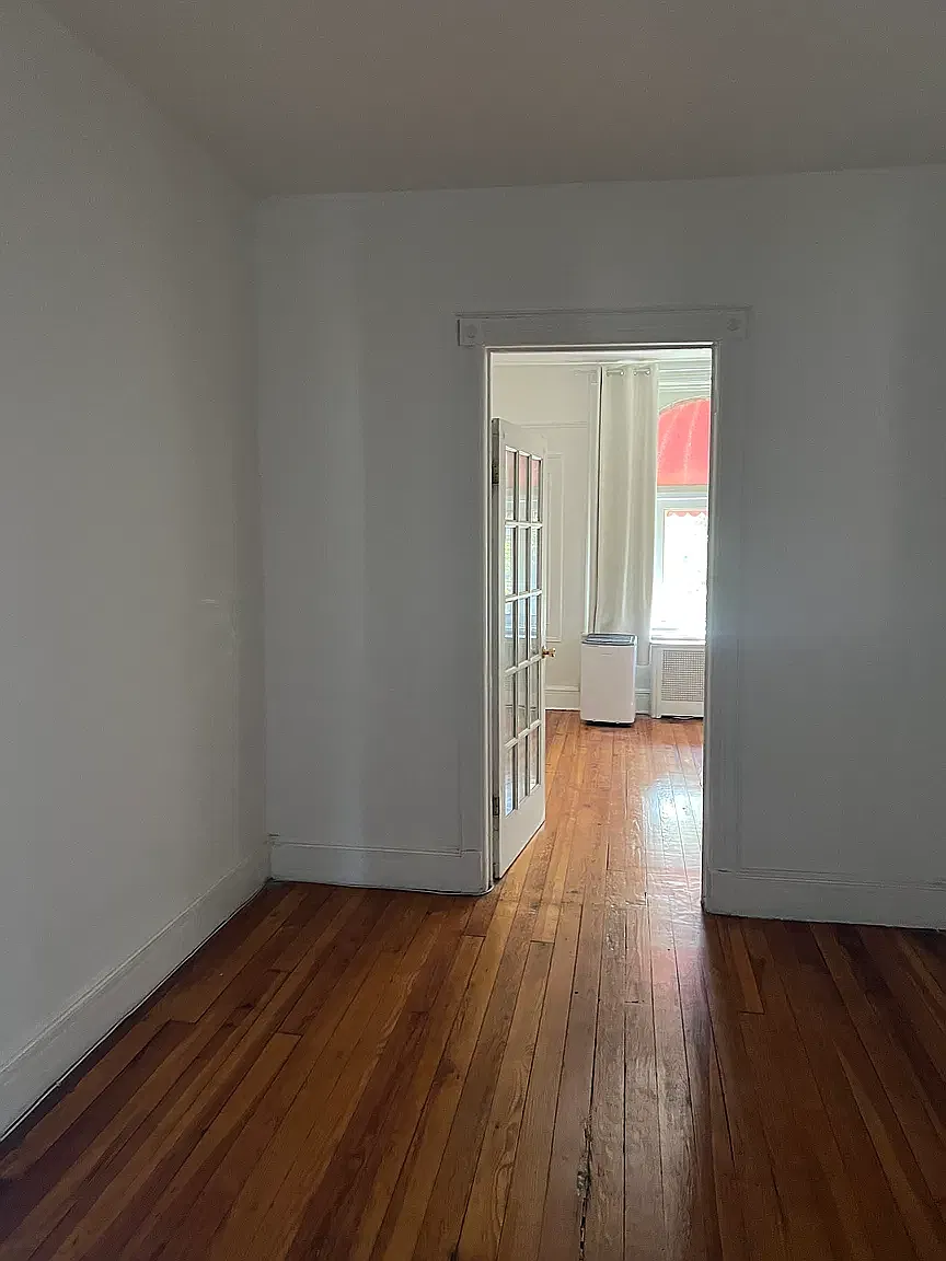 185 15th Street — Photo 2