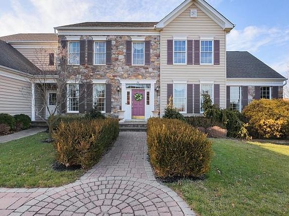 2nd image of 28 Drost Ln