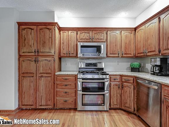 3rd image of 3121 Jasper Ct