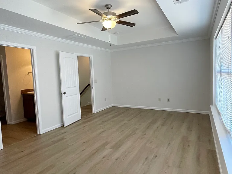 300 Turtle Creek Dr — Photo 9