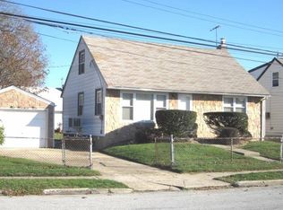 104 S Terrace Pl, Valley Stream, NY 11580