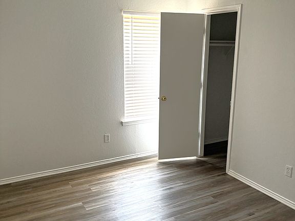 5th image of 602 Kings Way Dr