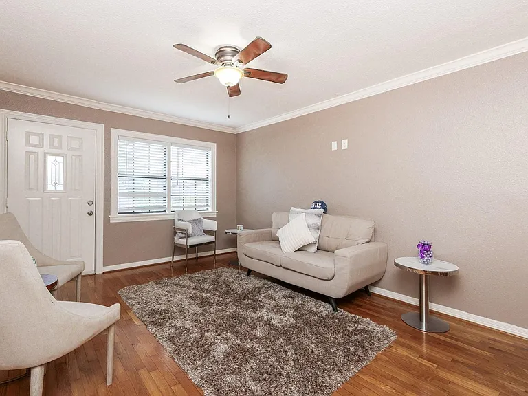 2919 Wentworth St #C — Photo 13