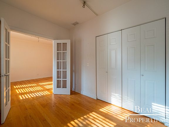 5th image of 3244 N Clifton Ave #E1