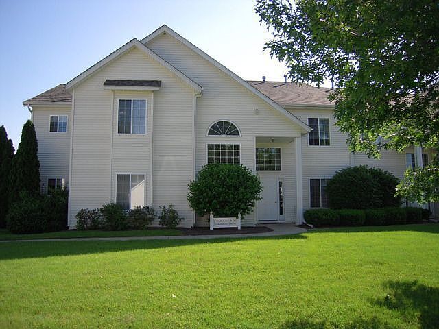 1st image of 3001 Columbine Cir APT C