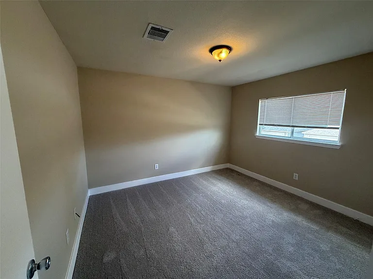 11736 Chanteloup Dr — Photo 16