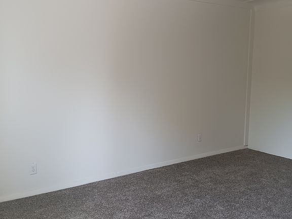 4th image of 608 N Saginaw St APT 2
