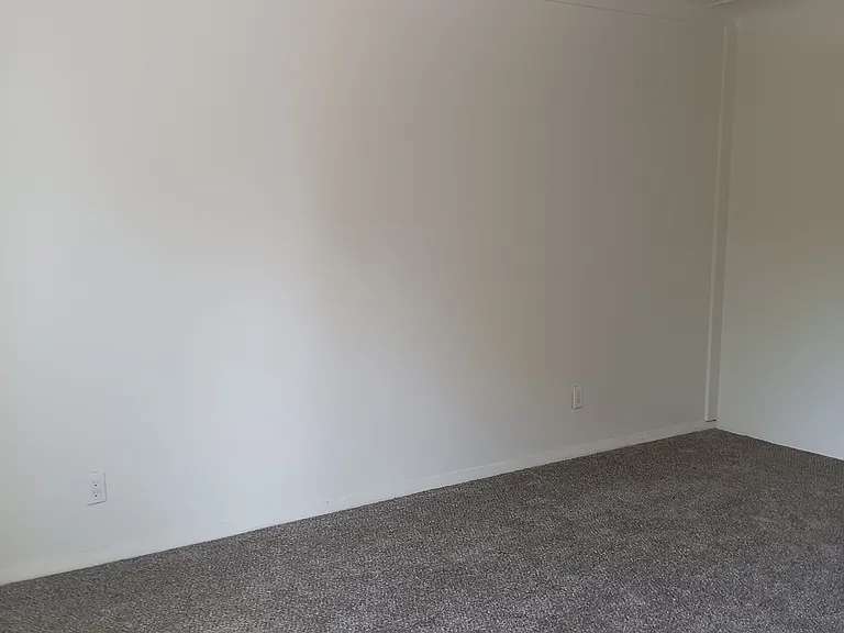608 N Saginaw St #2 — Photo 3