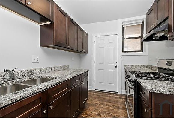 1st image of 7121 S East End Ave APT 2B