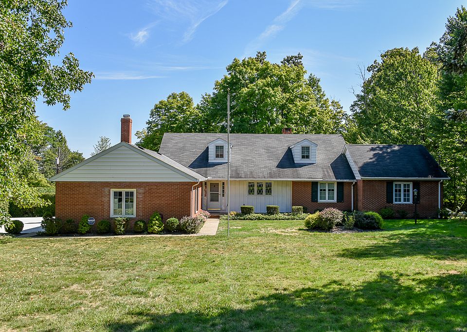 1st image of 9215 Beechwood Dr