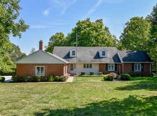 9215 Beechwood Dr, BRECKSVILLE, OH 44141