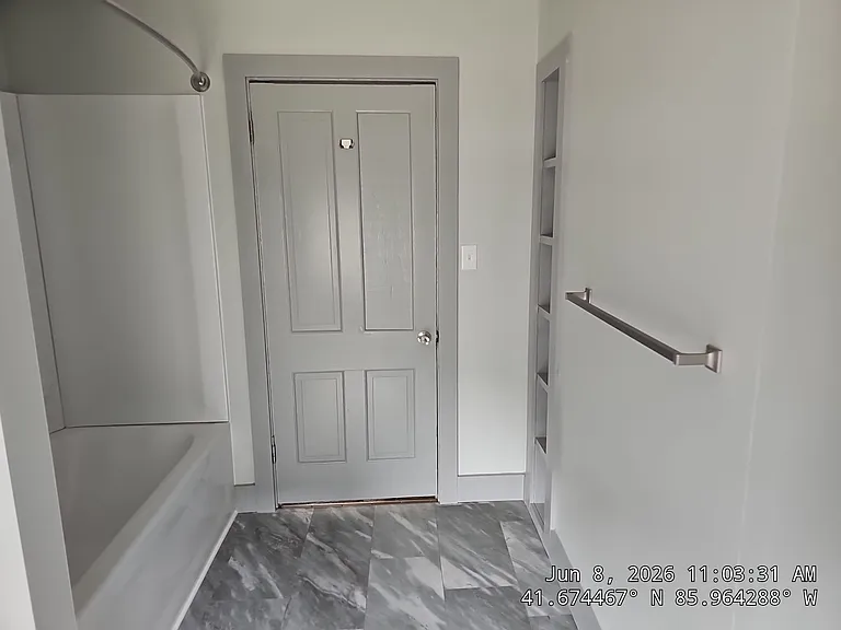1315 Kinzy St #A — Photo 39