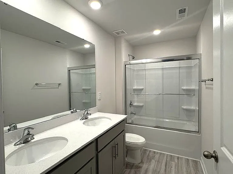 7898 Old Brook Rd — Photo 24