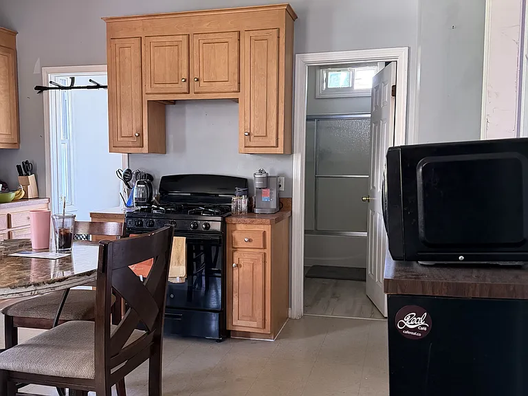 203 Maple St — Photo 11