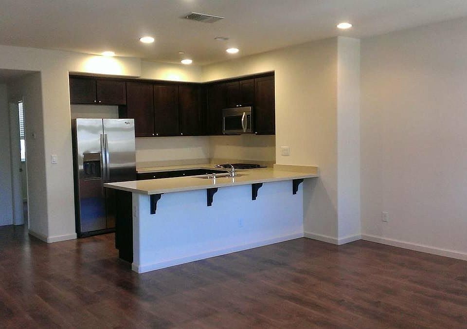 2nd image of 1402 Shore Dr