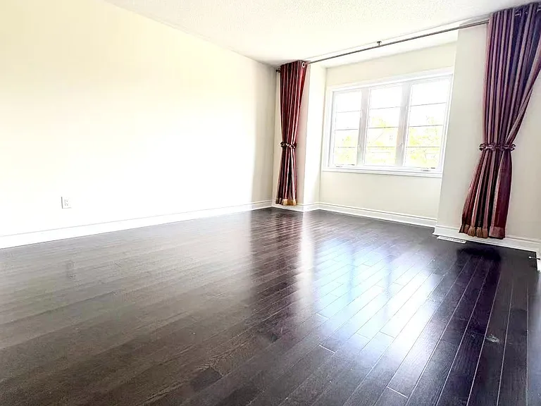 921 Goring Cir — Photo 18