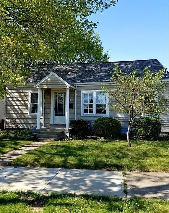 1st image of 136 Bloomfield Ave