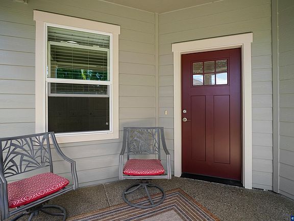 4th image of 2144 SE Rhododendron Ave