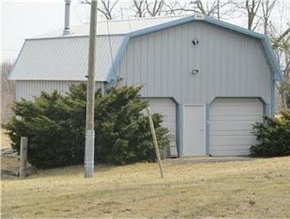 2nd image of 6015 NW Roanridge Rd