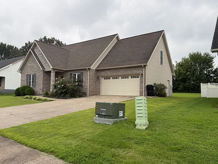 1719 Doran Rd S — Photo 3