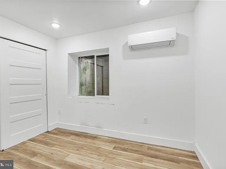 1153 N Front St #1R — Photo 19