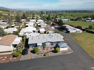 3955 S Stage Rd APT 93, Medford, OR 97501