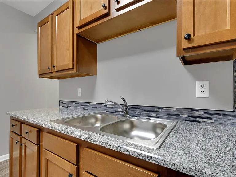 222 Doctor W Hodge St #2-J — Photo 10