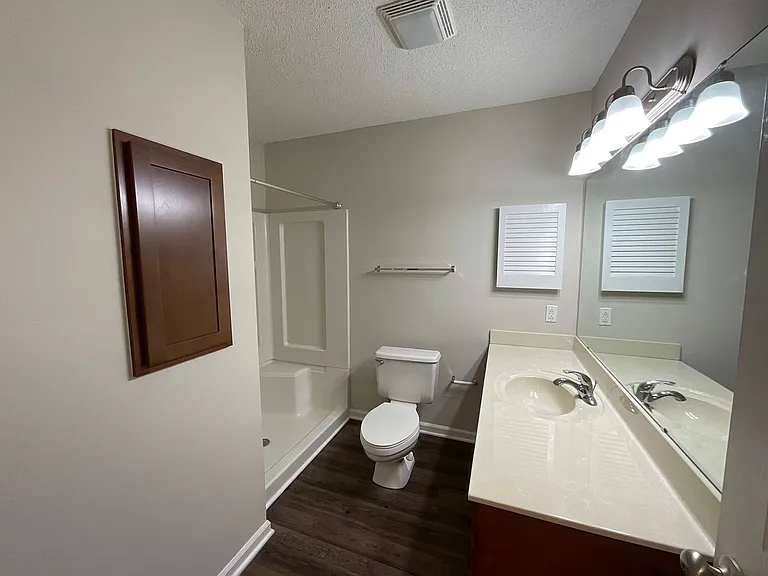 Meridian Park Apartments — Photo 89