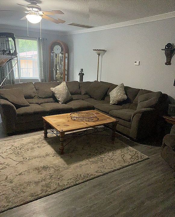 1st image of 10037 Cloverleaf Dr