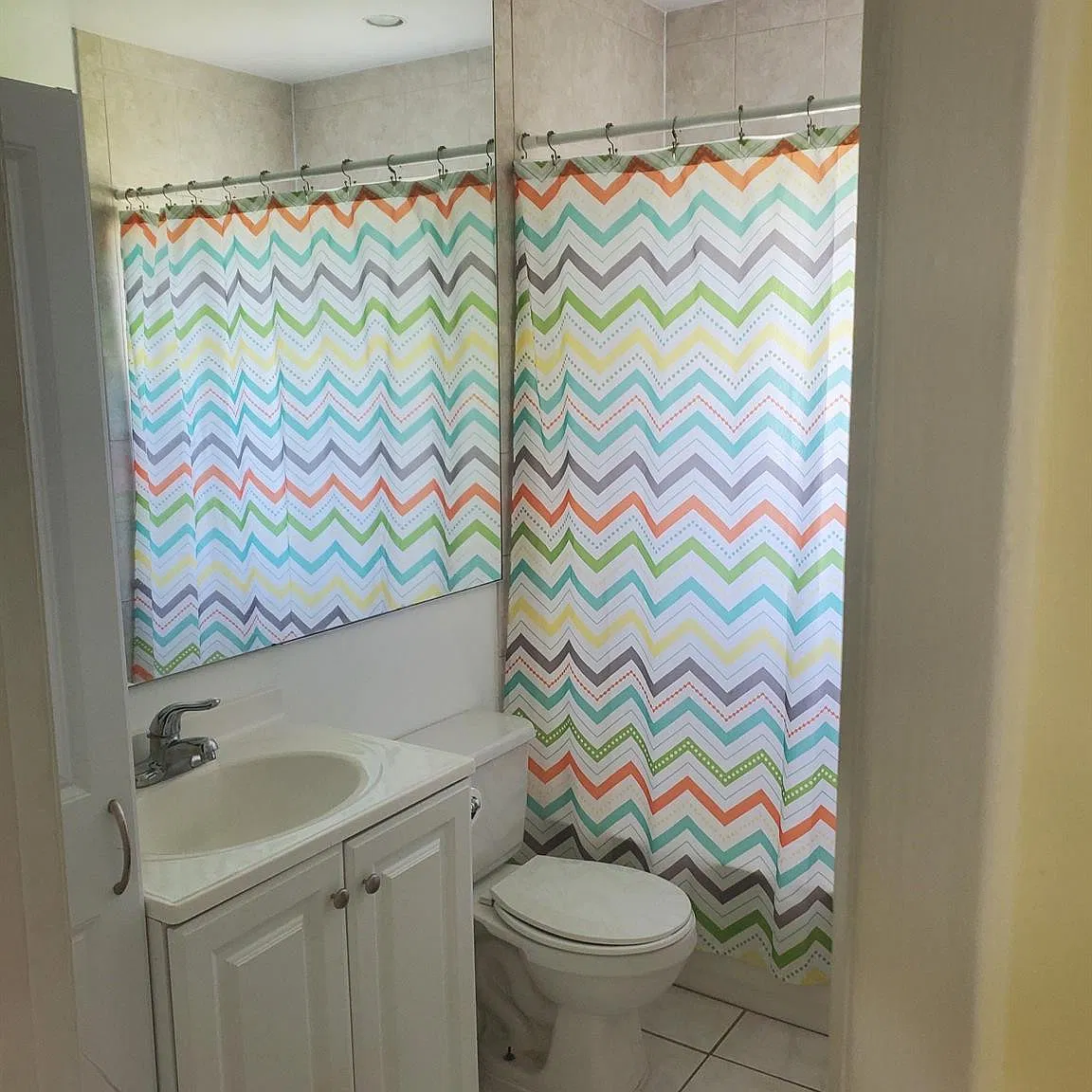 3 bed, 2.0 bath, 1296 sqft, $3,300 — Photo 4