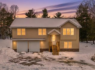 15 Manchester Rd, Rock Hill, NY 12775