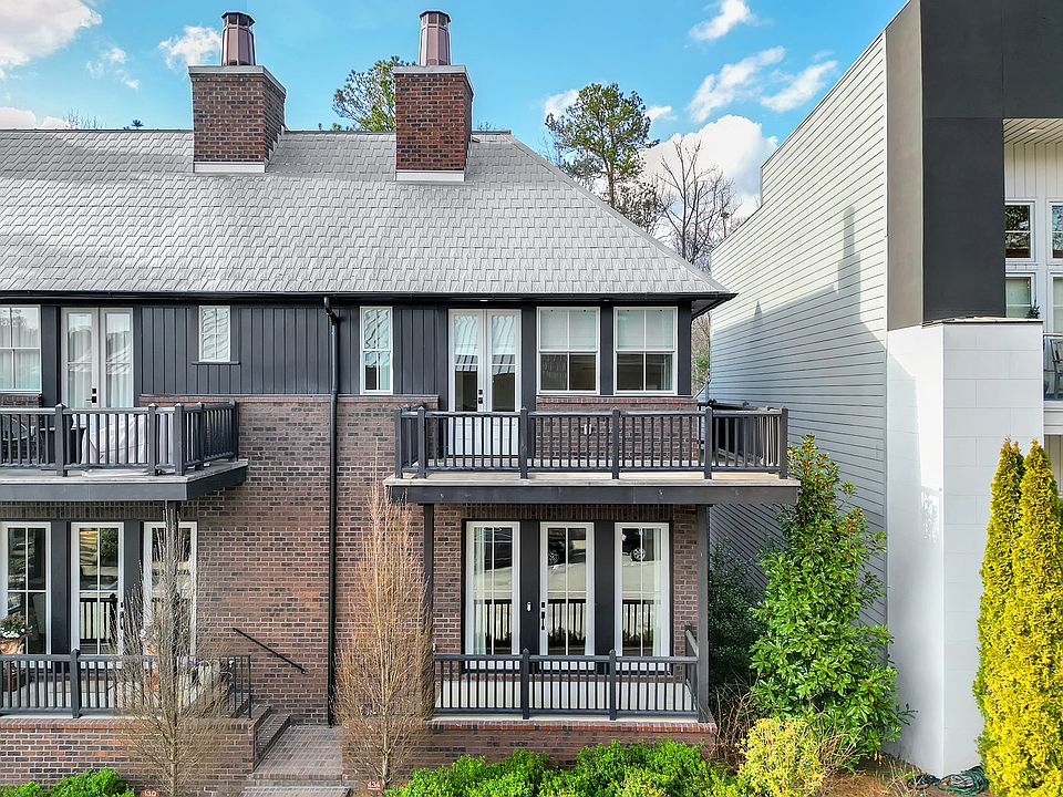 434 Selborne Way
