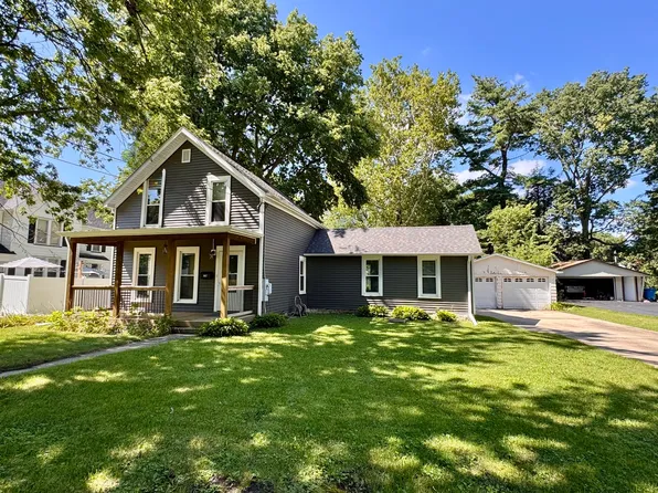 607 E Chamberlin St, Dixon, IL 61021