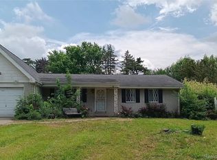 3375 Jacque St, Flint, MI 48532