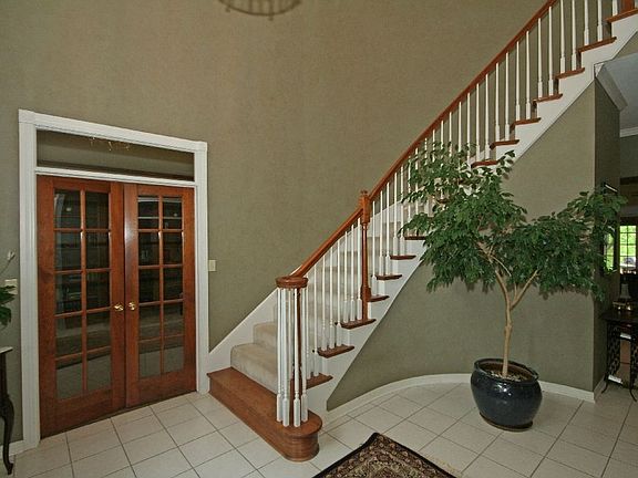 3rd image of 5433 Oak Leaf Dr