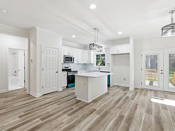 3rd image of 2881 Kiser Rd